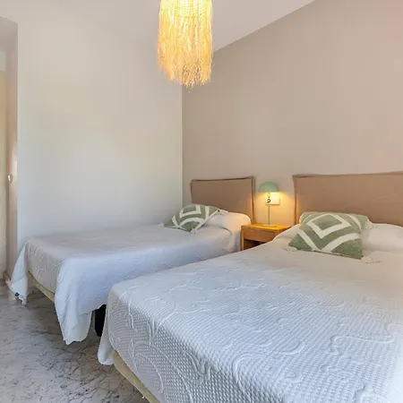 Spacious 3 Bedrooms At Brisas Apartment Marbella